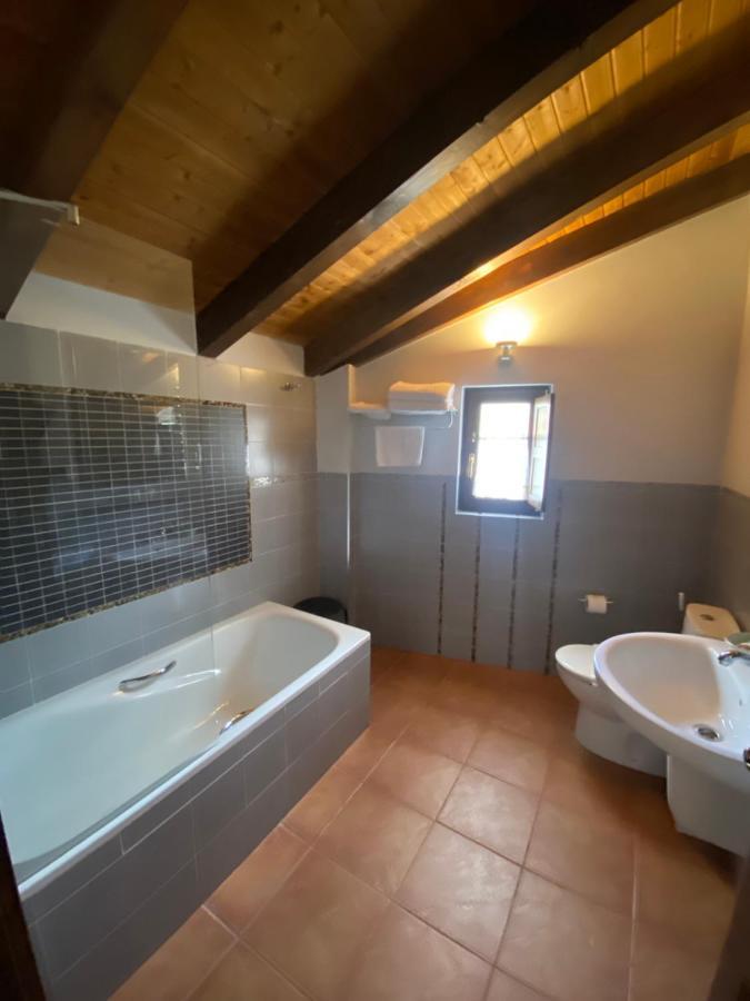 Hotel Rural Monasterio De Ara Mada Santa Colomba de las Arrimadas Εξωτερικό φωτογραφία